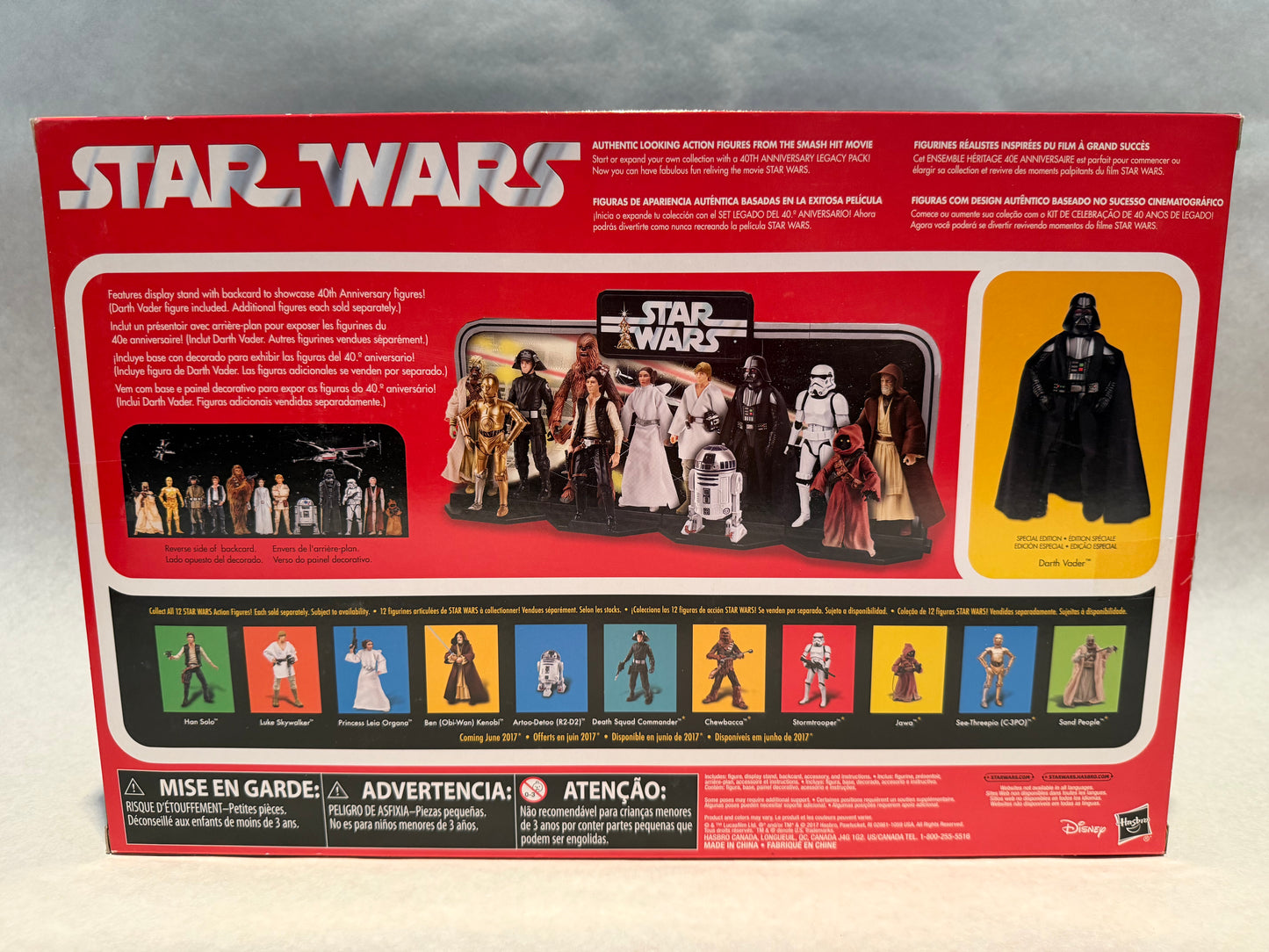 Star Wars Black Series 40th Display with Darth Vader
